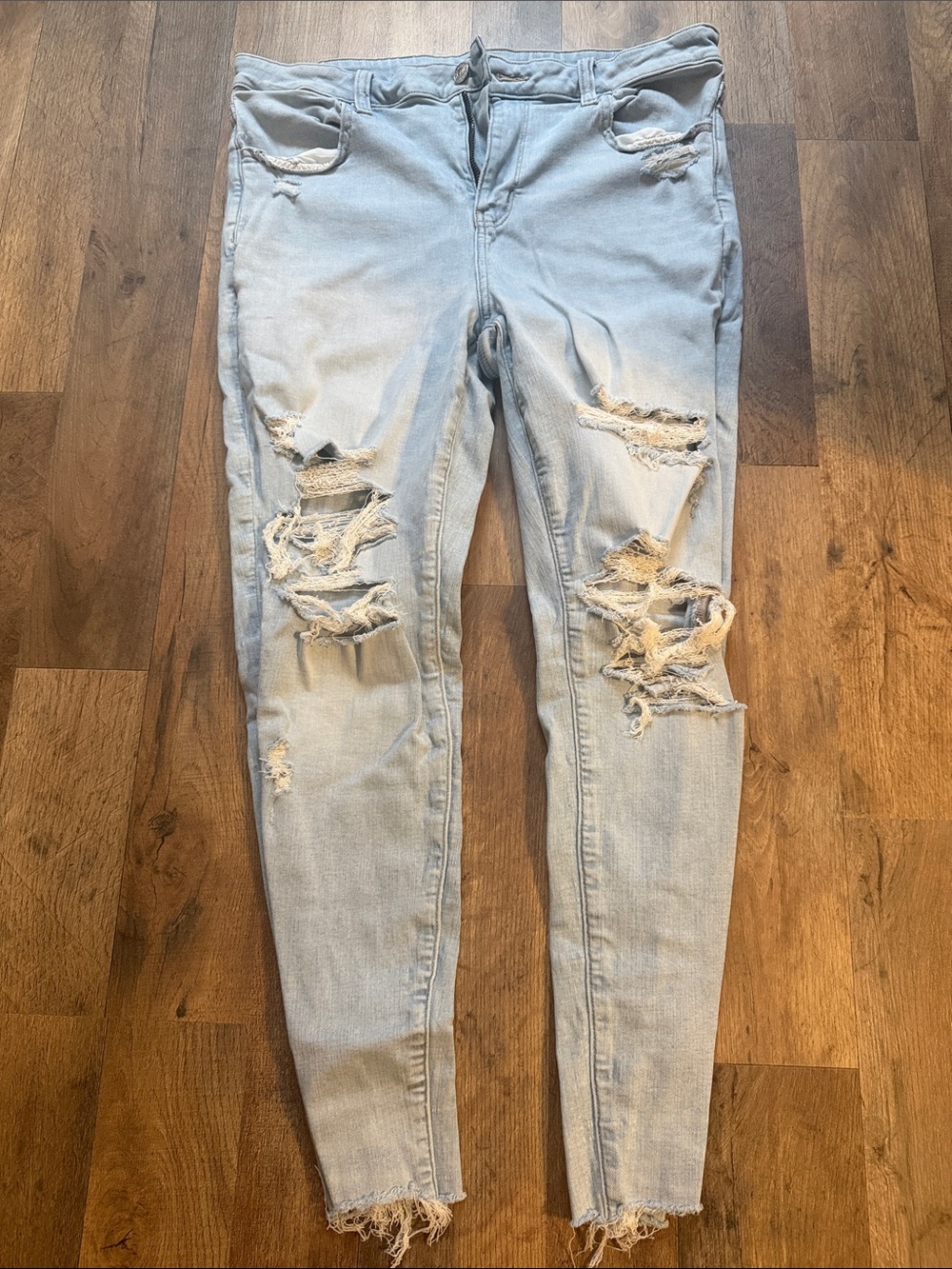 American Eagle Outfitters Light Blue Distressed Women's  jeggings size 12 short